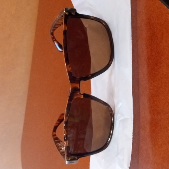 Quicksilver Sunglasses - Picture 2 of 4